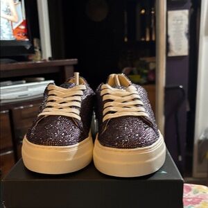 New never worn Betsy Johnson purple glitter shoes